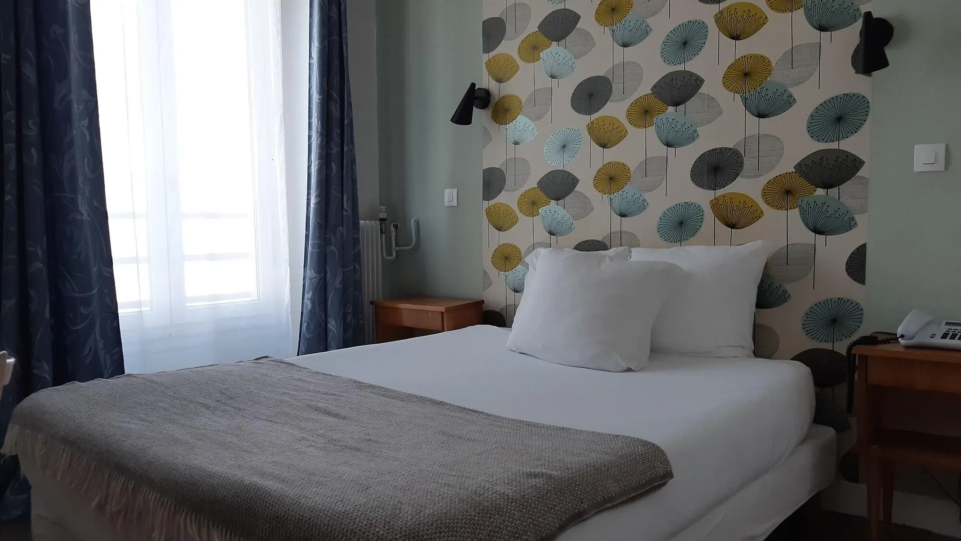 Zazie Hotel 2*