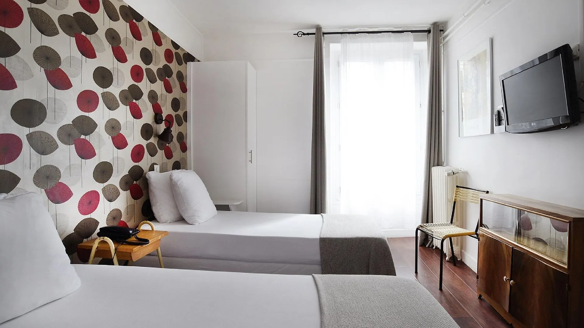 Zazie Hotel 2*